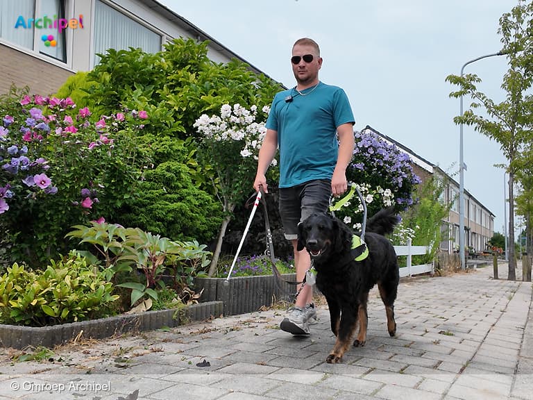 Theo loopt slechtziend 110 kilometer voor het goede doel