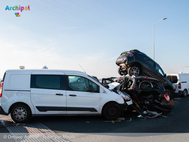 Haringvlietbrug afgesloten wegens ongeval