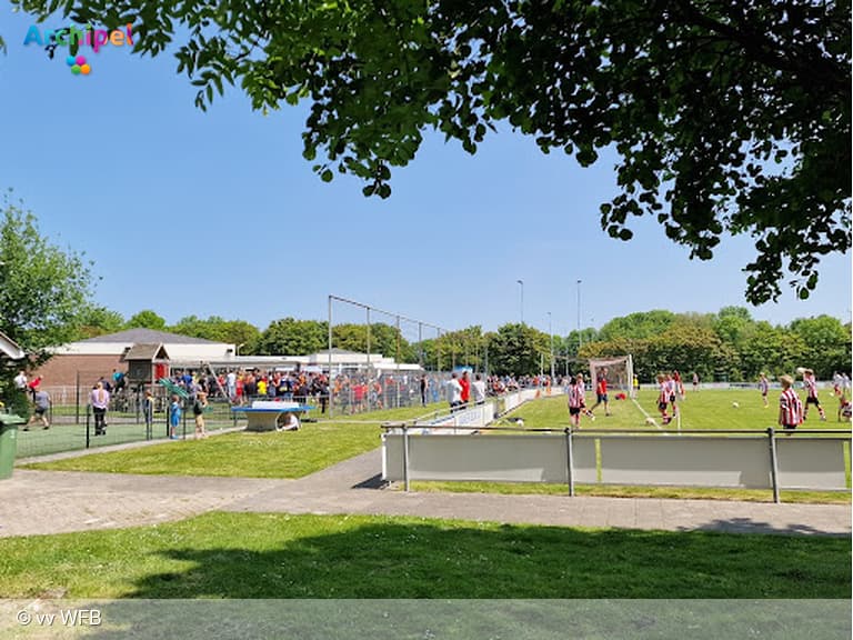 Een jeugdig WFB dartelde vrolijk over het veld tegen Abbenbroek