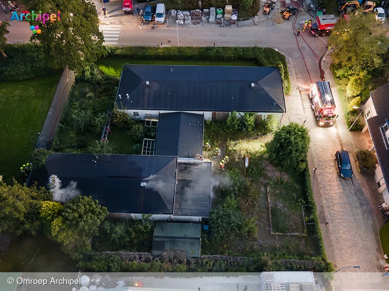 Brand in voormalig schoolgebouw in Sommelsdijk