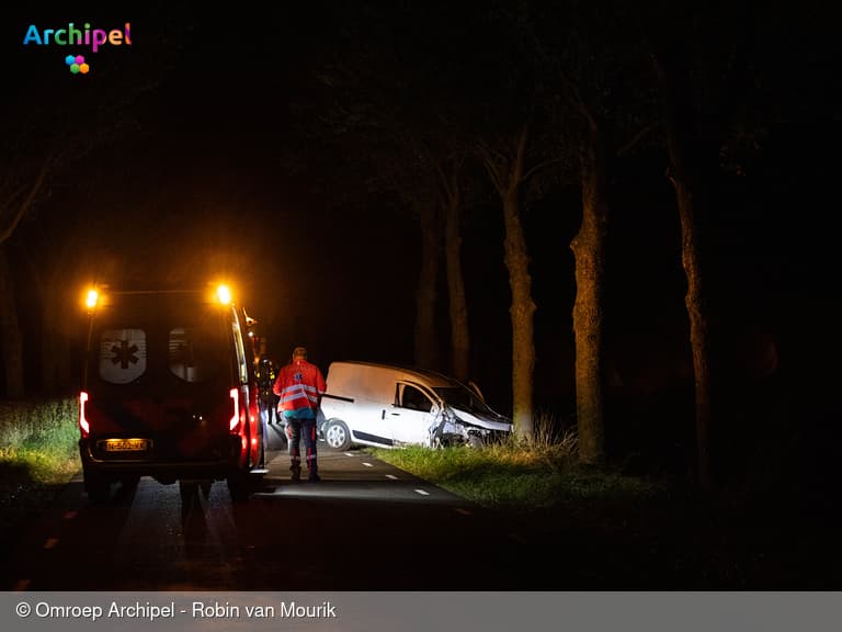 Bestuurder gewond na ongeval in polder Dirksland