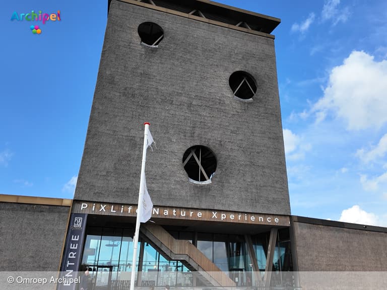 College bezoekt nieuw informatiecentrum op de Brouwersdam