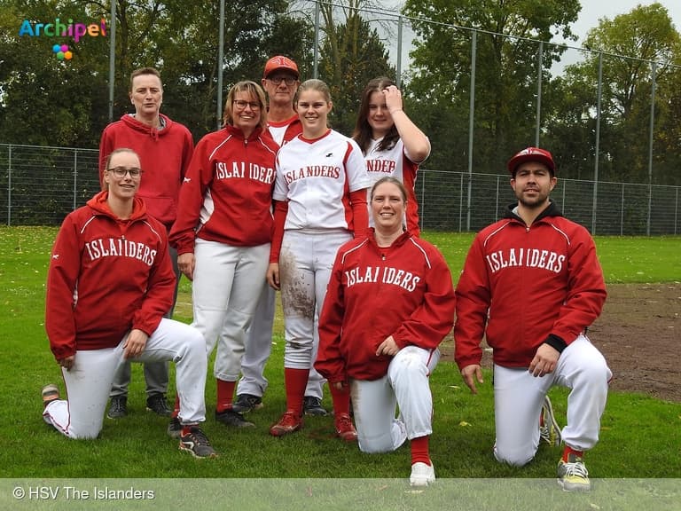 Dames softballers The Islanders spelen epische thriller