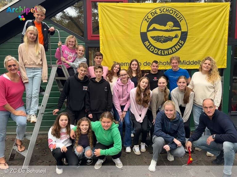 Schotejil op zwemkamp naar Brabant