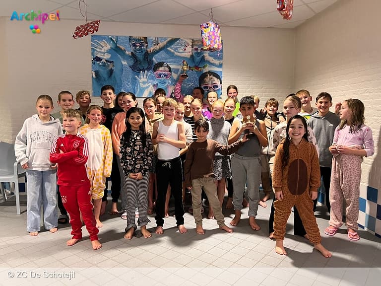 De Schotejil organiseerde een spetterend schoolzwemkampioenschap