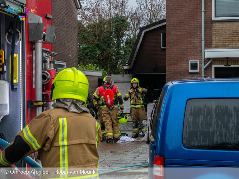 15-jarige jongen overleden na brand in schuur naast woning