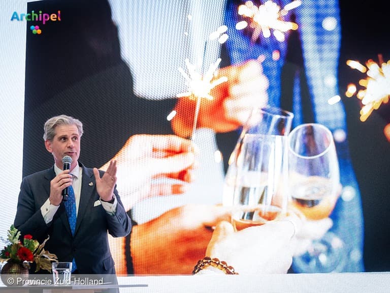 Kolff steunt burgemeesters: “Ze hebben het niet makkelijk”
