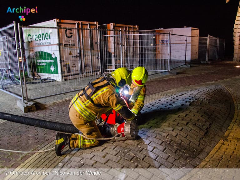 Brandweer oefent op asielzoekersschepen
