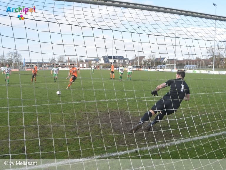 Enzo Visbeen eist hoofdrol op met vijfklapper tegen Fortuna Be Quick