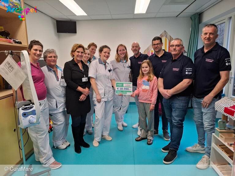Kinderafdeling ontvangt donatie van Stichting Vrienden van Carmen voor BiliCocoon