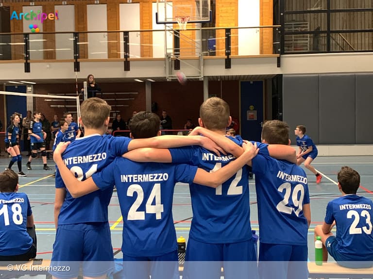 Vriendjes- en vriendinnetjestraining bij VC Intermezzo