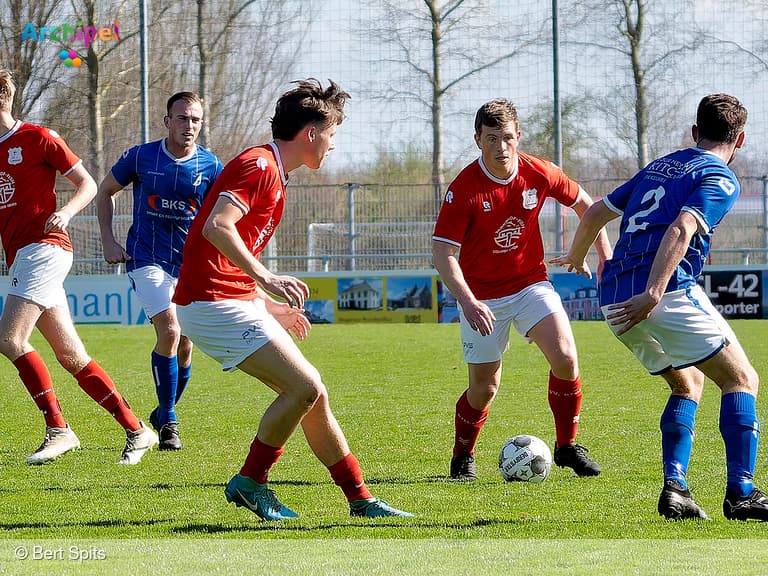 Stellendam wint verdiend van Steenbergen, ondanks rode kaarten