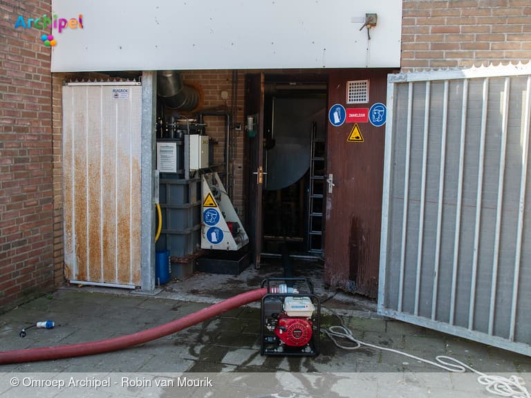 Waterlekkage bij zwembad Dirksland