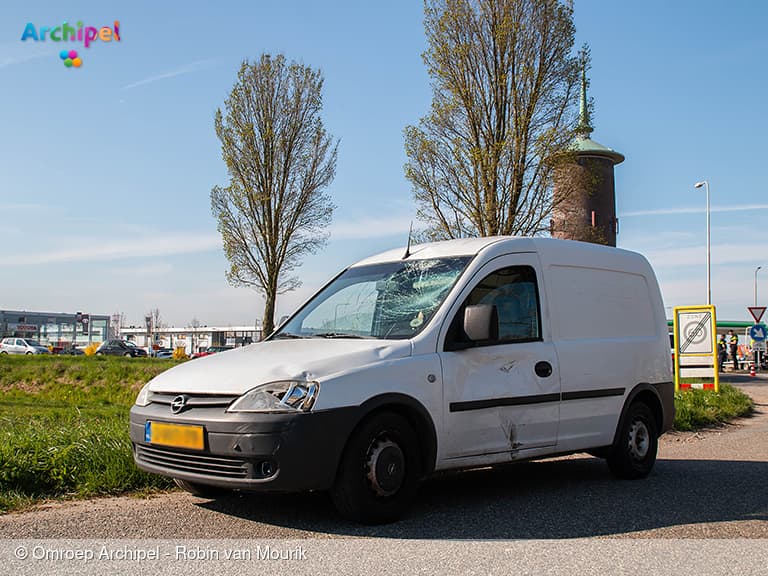 Politie schrijft meerdere boetes uit bij ongeval