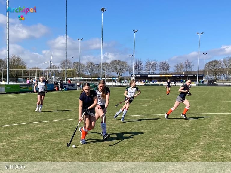 Hockeyplezier voor jong en oud op Goeree-Overflakkee
