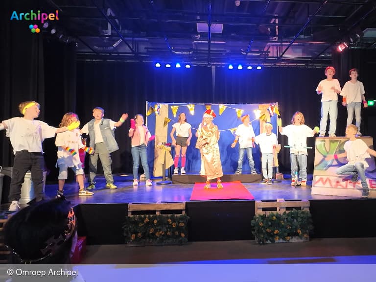 Yo Mattie! Uitverkochte première van jeugdtheaterschool Houten Aap