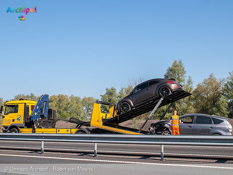Aanrijding met twee voertuigen op de N59