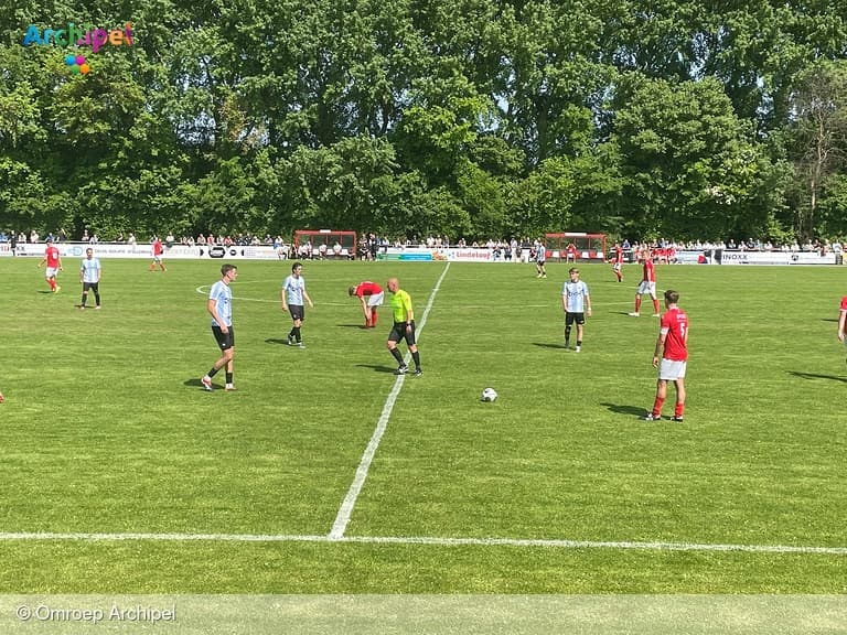 Stellendam strijdend ten onder tegen DVV'09