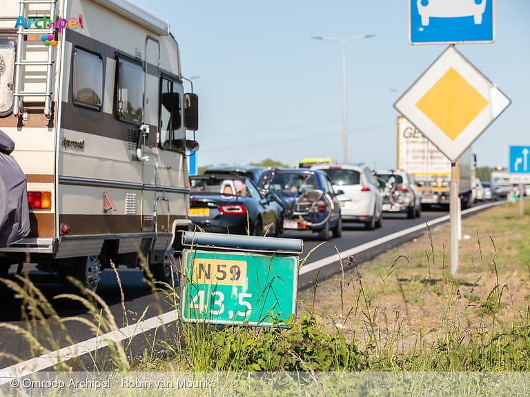 Storing Haringvlietbrug, in beide richtingen afgesloten