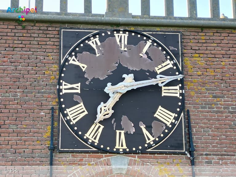 Kerktoren van Sommelsdijk veilig maar geen toeristische attractie