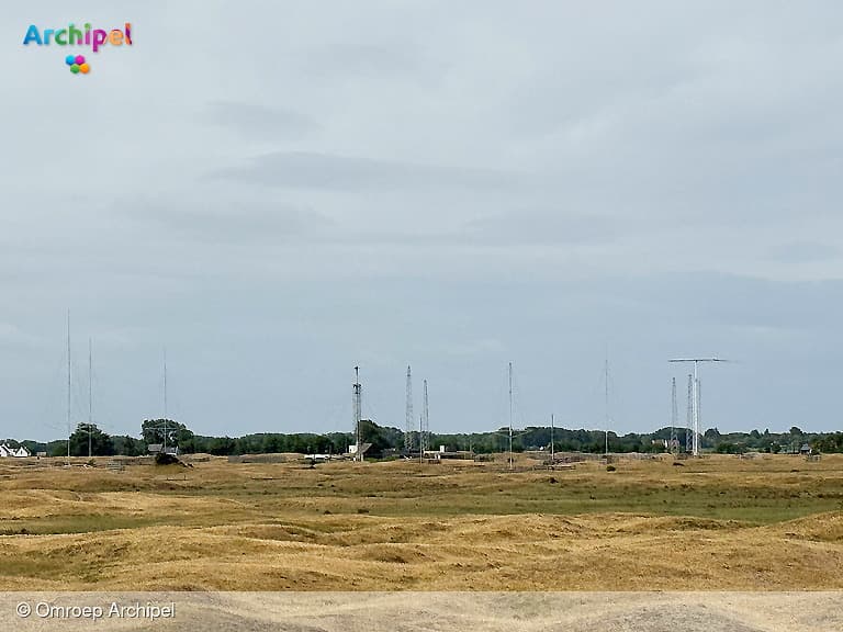 Oude zendmasten verdwijnen uit de Westduinen in Ouddorp