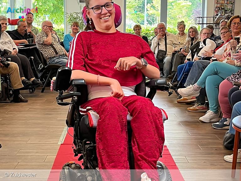 Mode met een glimlach bij Zuidwester op Hernesseroord