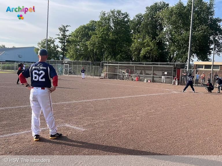 Topprestatie softbaldames: Koppositie na klinkende zege op Zwijndrecht 3