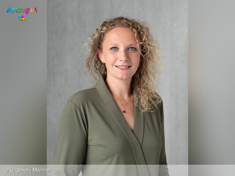 Nieuw boek van Linda van Rijn 'Duinhuisje' speelt zich af in Ouddorp