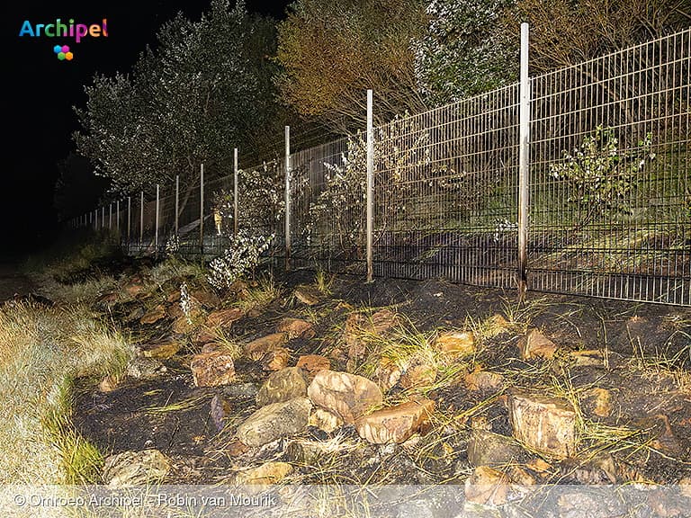 Brandweer blust brand bij jachthaven Herkingen