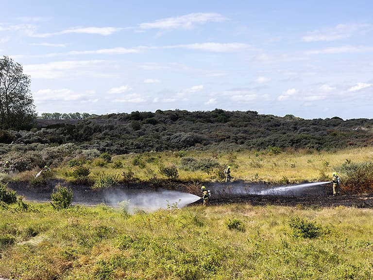 Ontploffing fosforbommen door EOD veroorzaakt natuurbrand