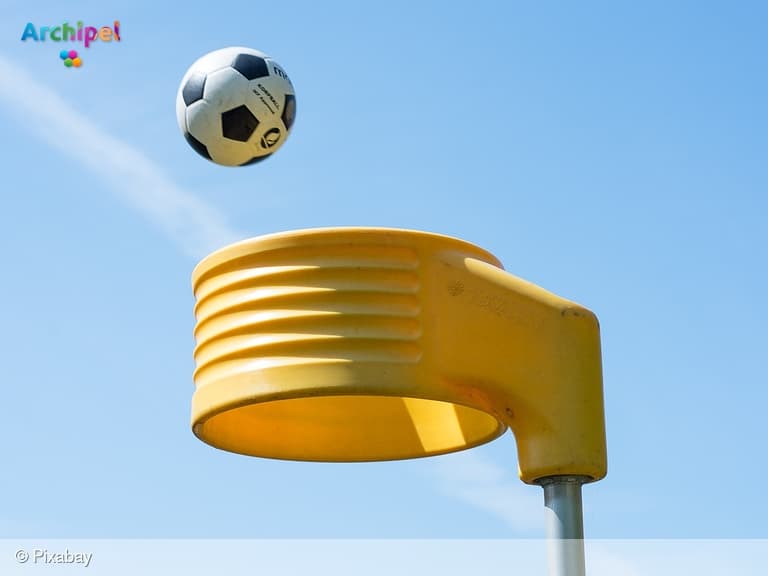 Good Luck houdt ongeslagen status in derde klasse met overtuigende zege op Springfield