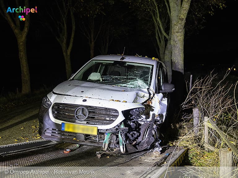 Bestuurder blaast positieve alcoholtest na aanrijding
