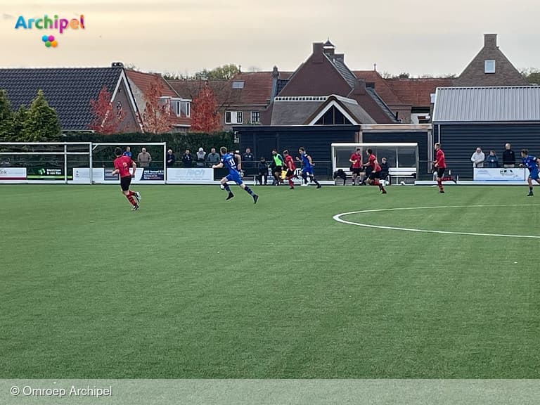 Stolwijk stunt tegen De Jonge Spartaan en bekert verder
