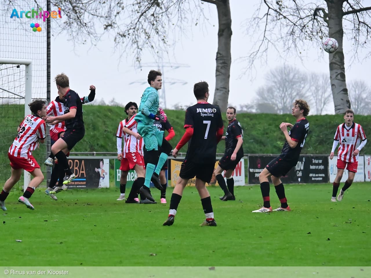WFB praat zichzelf uit de wedstrijd en verliest van Hekelingen