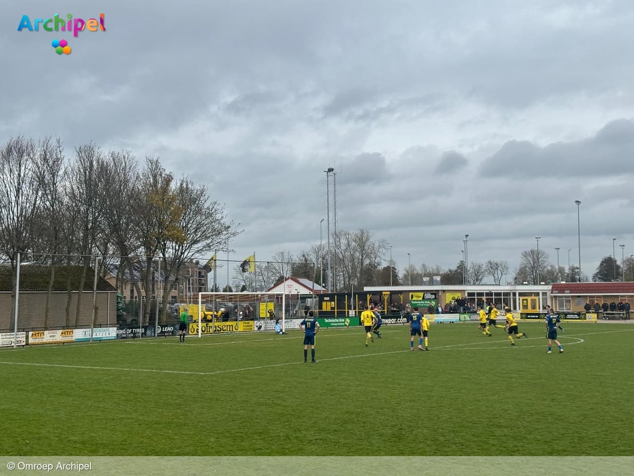 Herkingen pakt in slotminuut drie punten