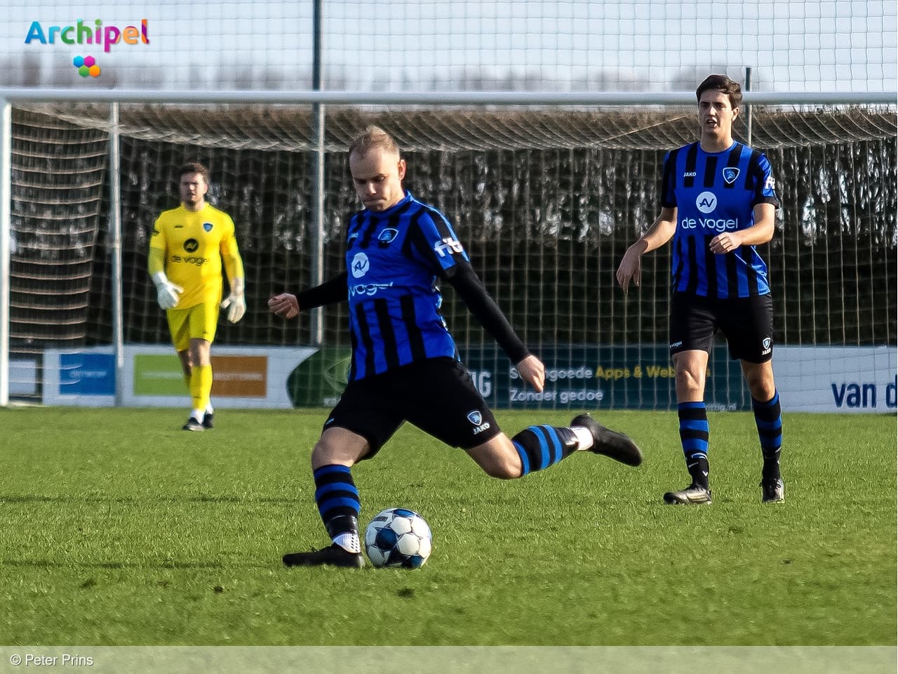 Hattrick Hoogmoed leidt De Jonge Spartaan naar overtuigende overwinning