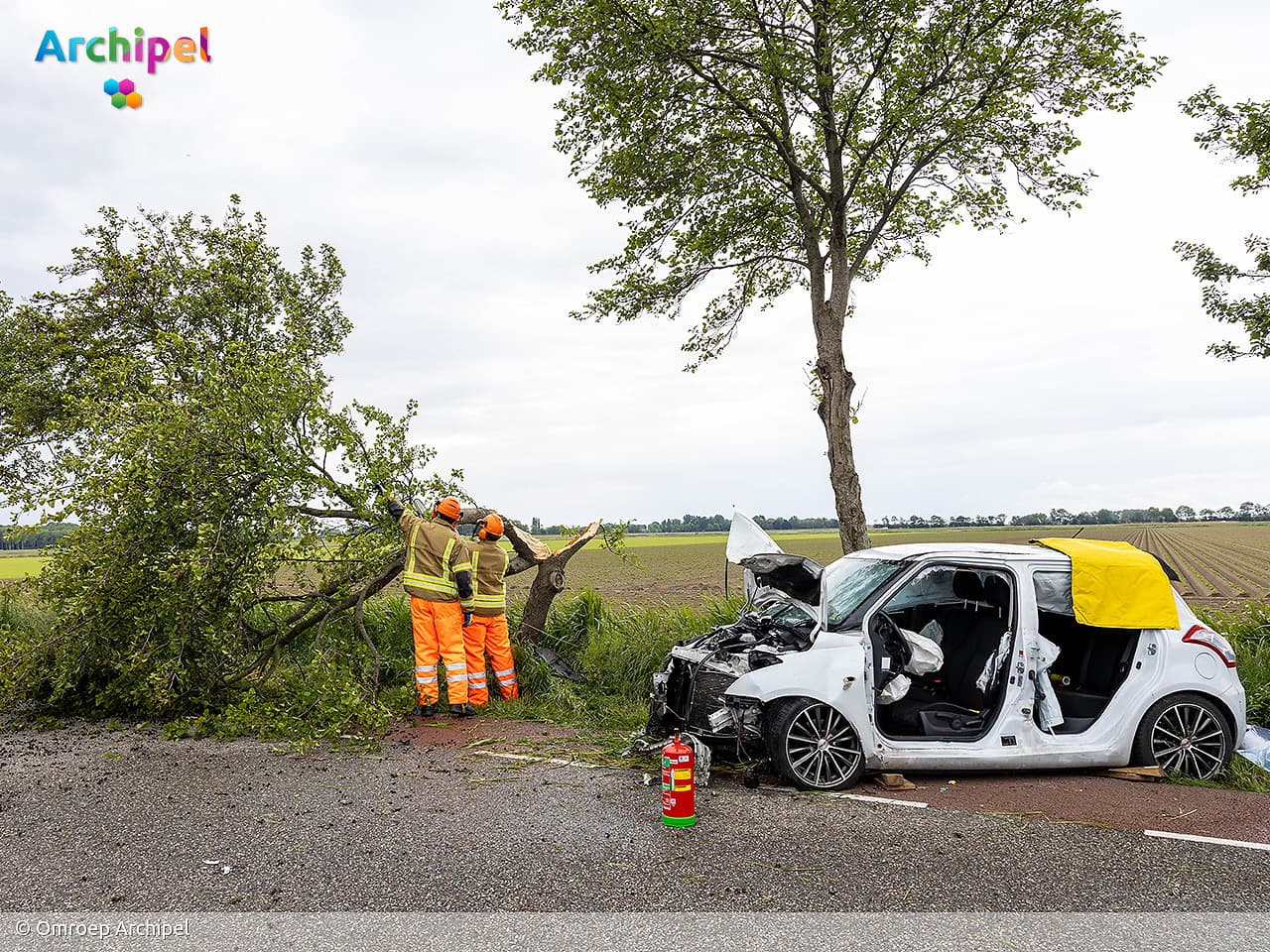 Brandweer bevrijdt slachtoffer na ongeval op Plaatweg