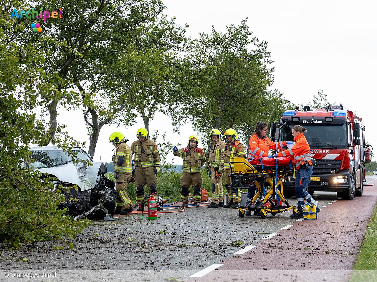 Brandweer bevrijdt slachtoffer na ongeval op Plaatweg
