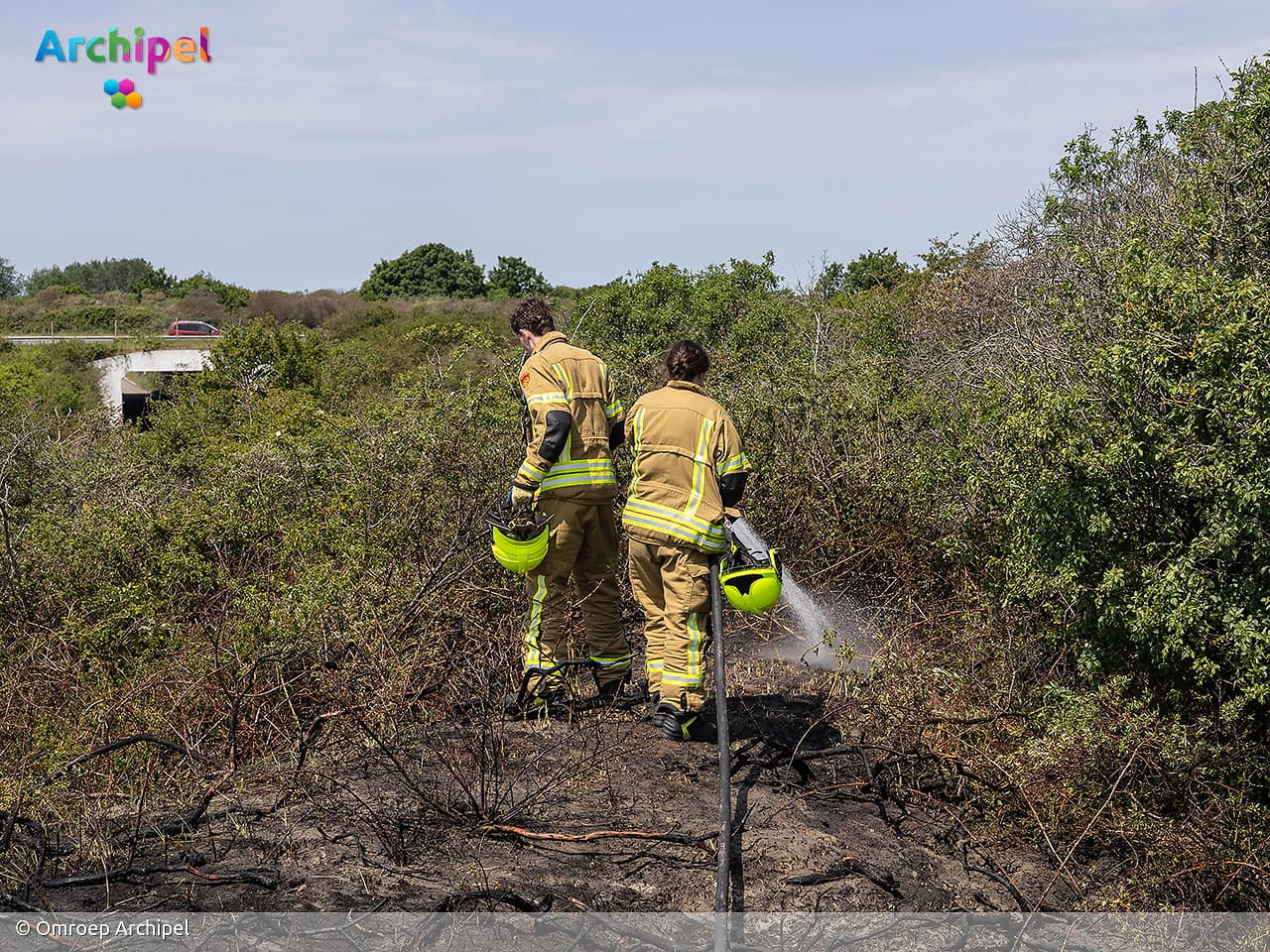 Snelle inzet voorkomt uitbreiding natuurbrand in Ouddorp