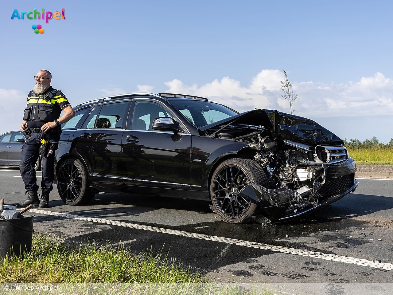 Botsing tussen drie auto's bij kruising N215 en N498
