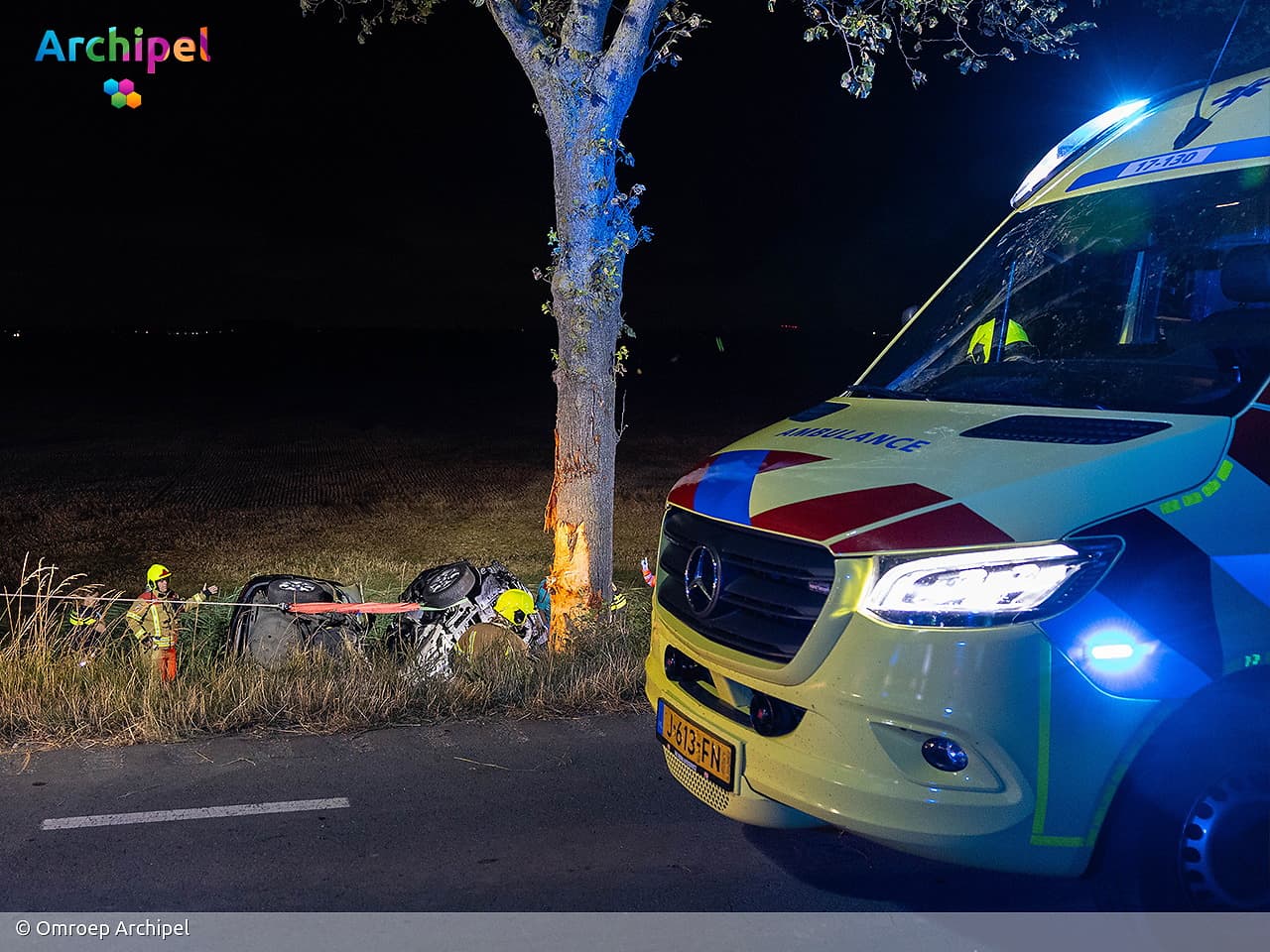 Twee personen overleden, één zwaargewond bij eenzijdig ongeval