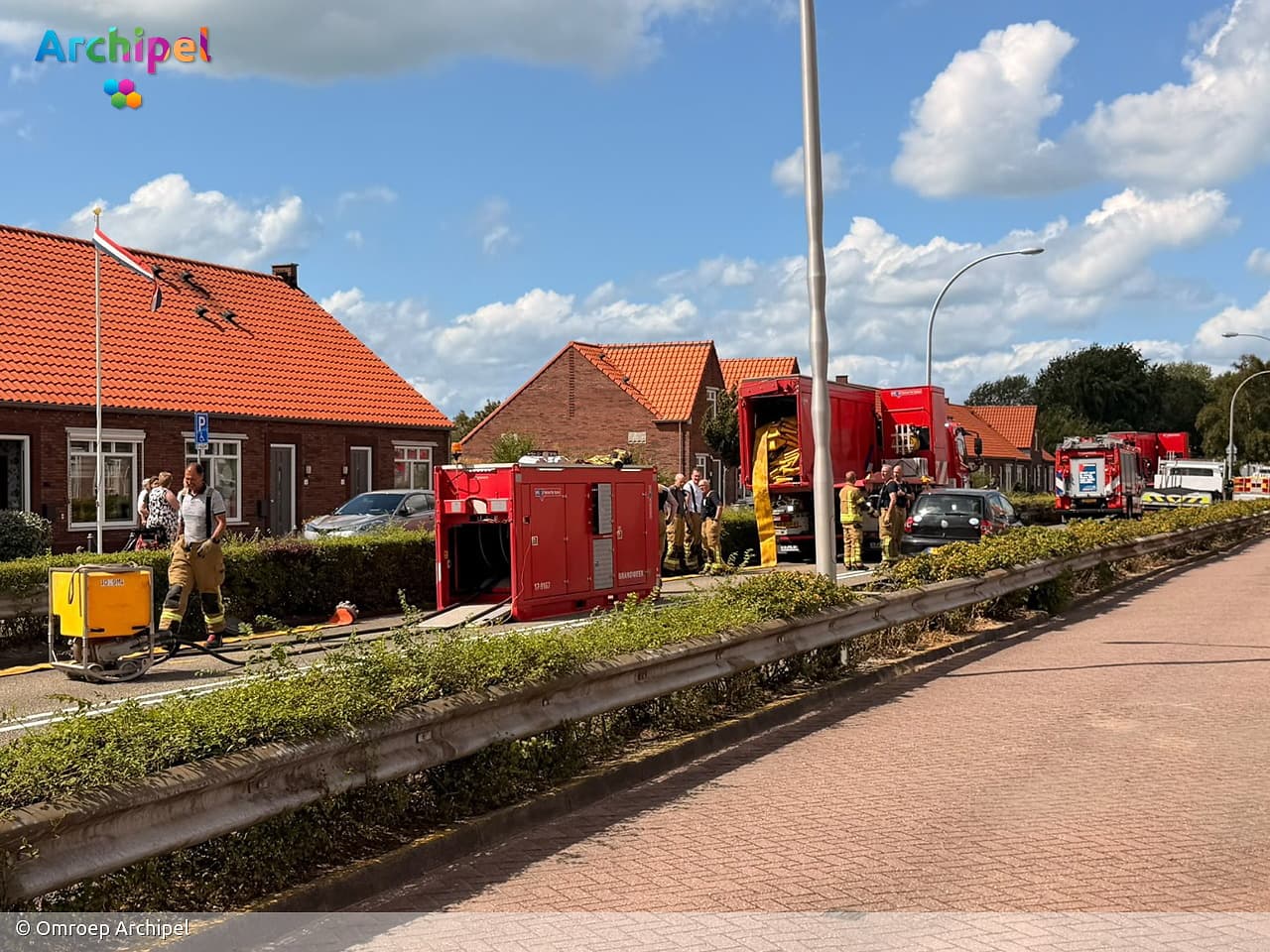 Natuurbrand Ouddorp opgeschaald naar GRIP 2, brandweerman gewond