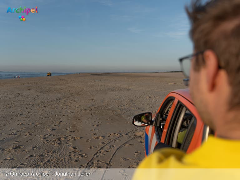 Multidisciplinaire oefening op strand Ouddorp