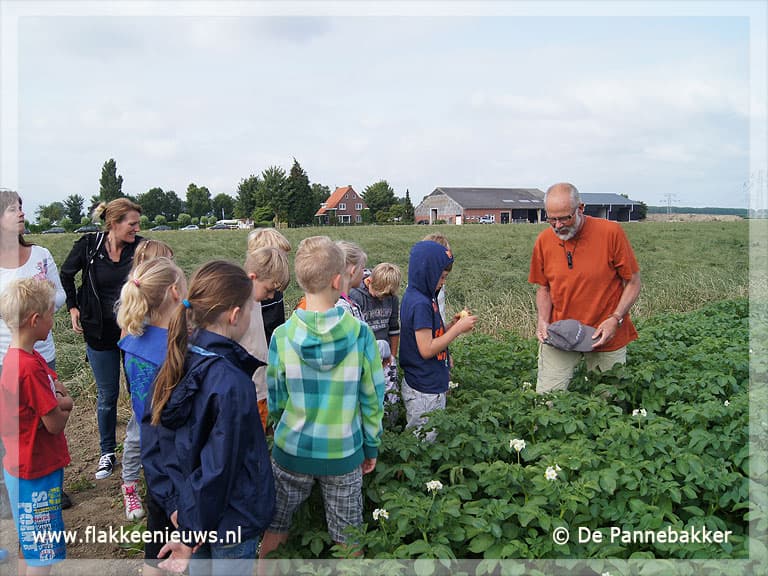 De Pannebakker bezoekt boerderij