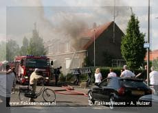 Middelbrand aan de Steneweg in Middelharnis