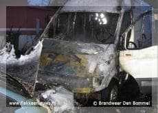 Voertuigen in brand in Den Bommel