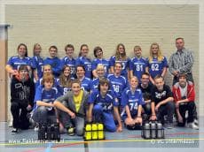 Trainer koopt drinkbidons van sponsorgeld