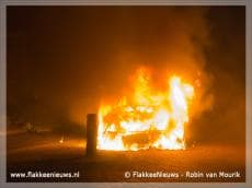 Personenauto uitgebrand