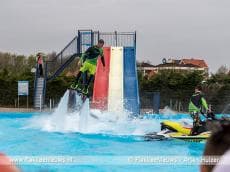 Buitenzwembad in Stellendam vliegend geopend
