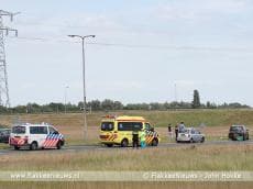 Auto verliest fiets op N59